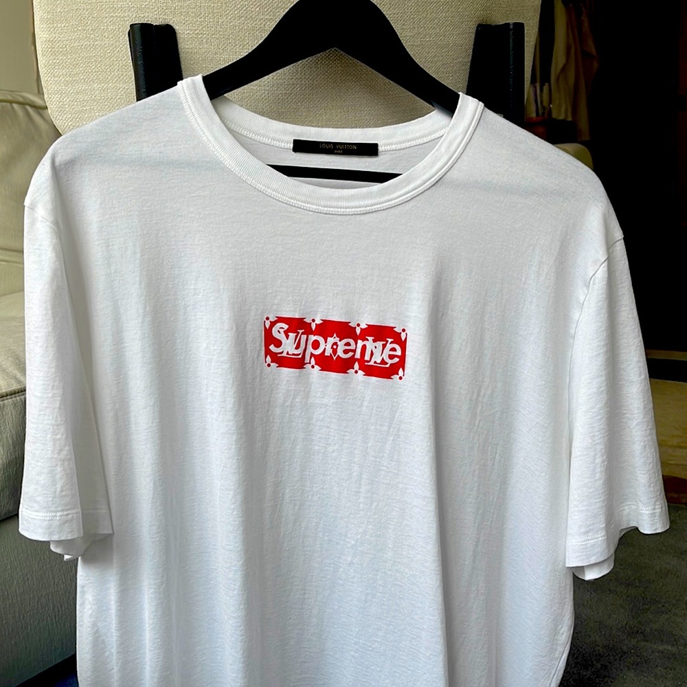 Limited Edition SUPREME x LOUIS VUITTON Logo Tee